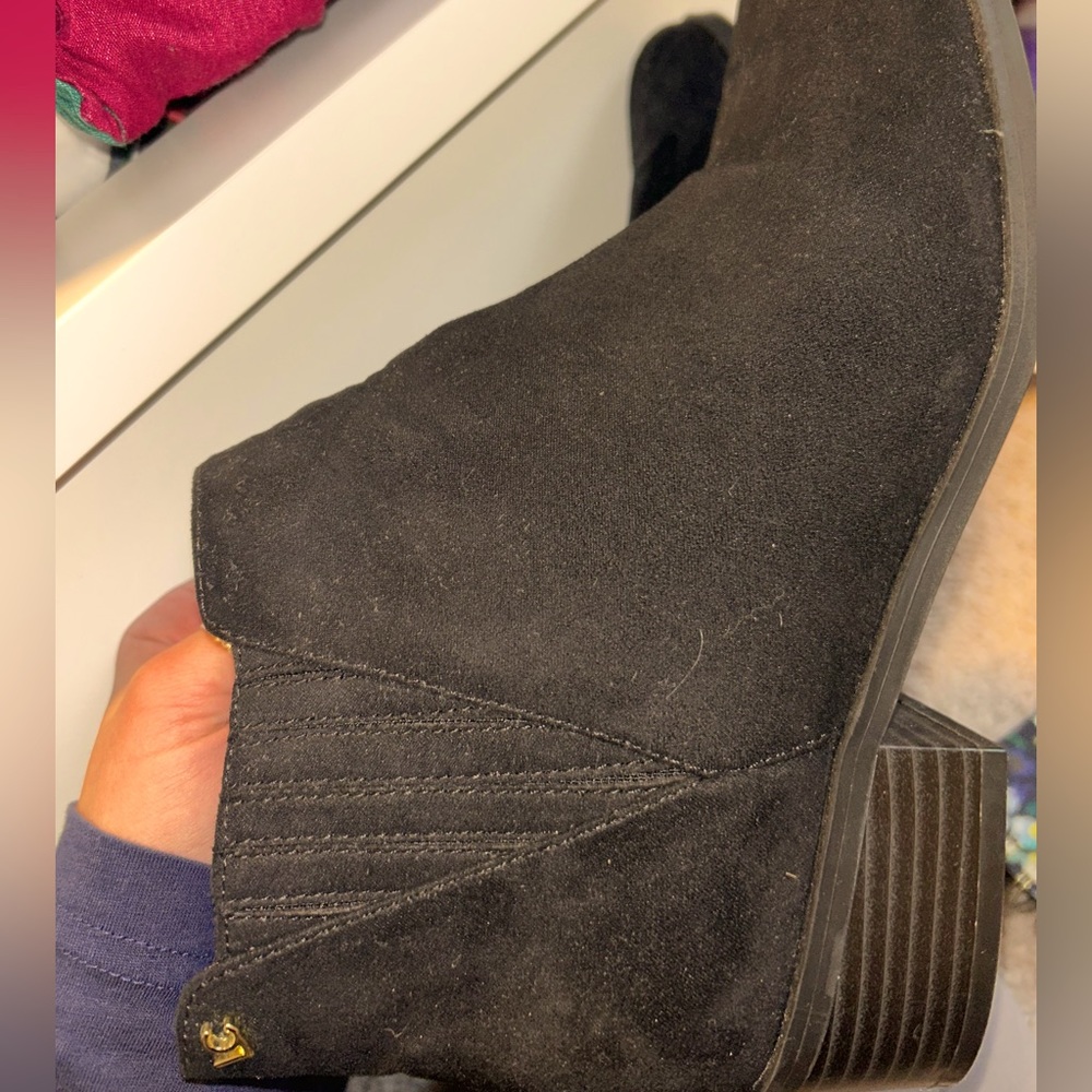 Barely used Liz Claiborne black boots!!!